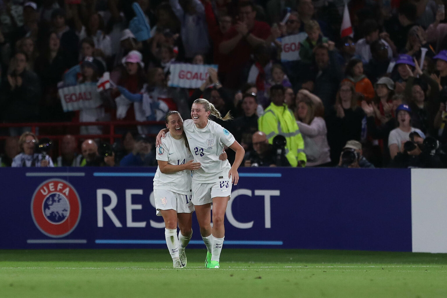 IMAGO / NurPhoto / MI News | UEFA Women's EURO 2022, England's Fran Kirby celebrates with Alessia Russo after scoring their fourth goal during their Semi Final against Sweden.